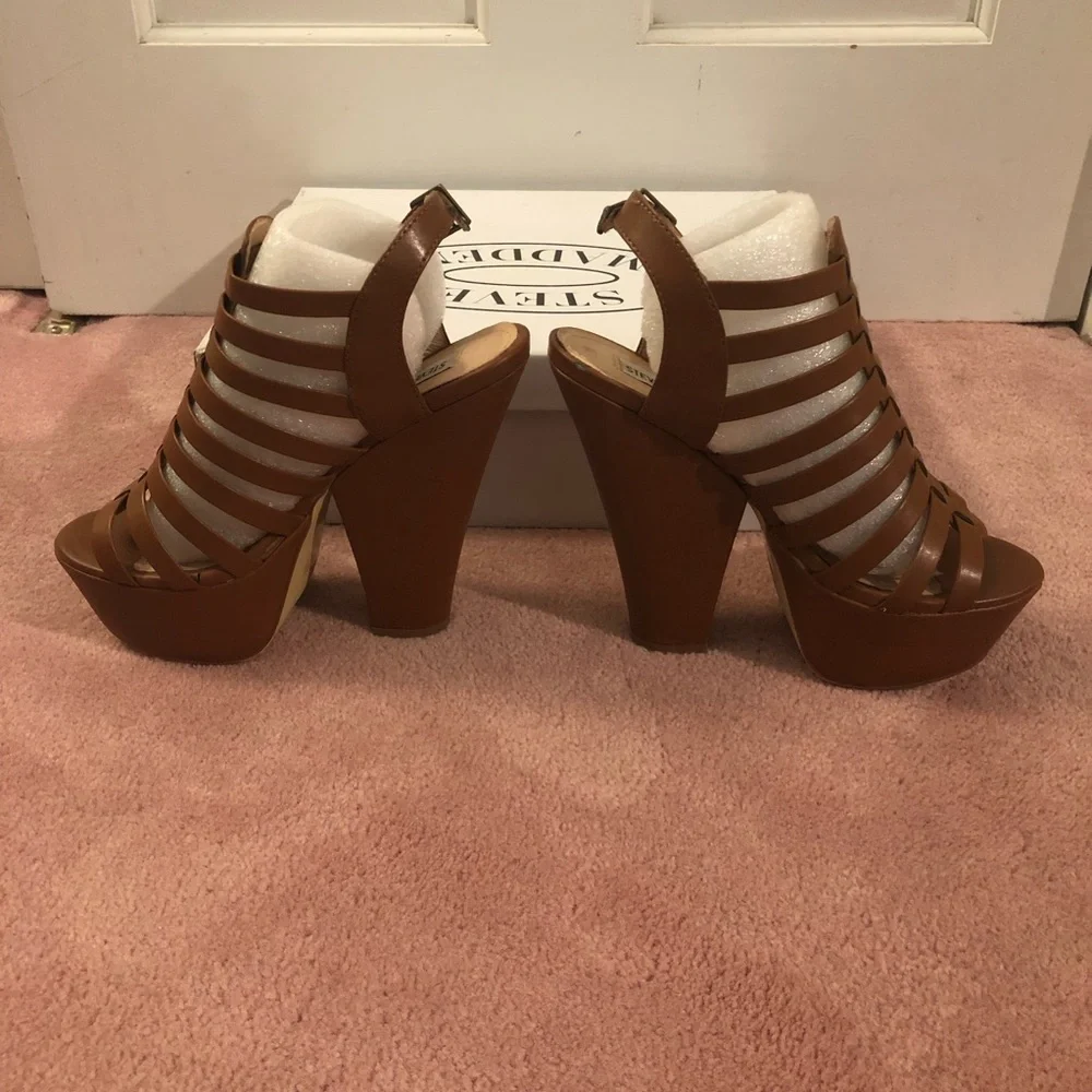 Steve Madden Glendael Platform Heel